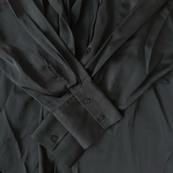 Abercrombie & Fitch Black Oversized Satin Button-Up Shirt - Picture 3 of 4